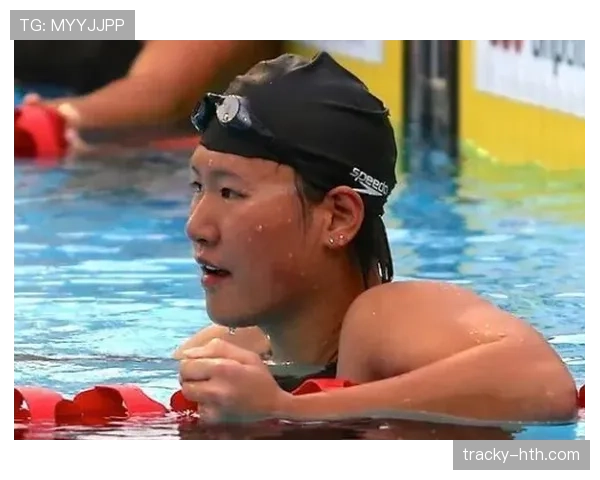 叶诗文家里到底开什么玩笑？游泳池边还带私人厨师？